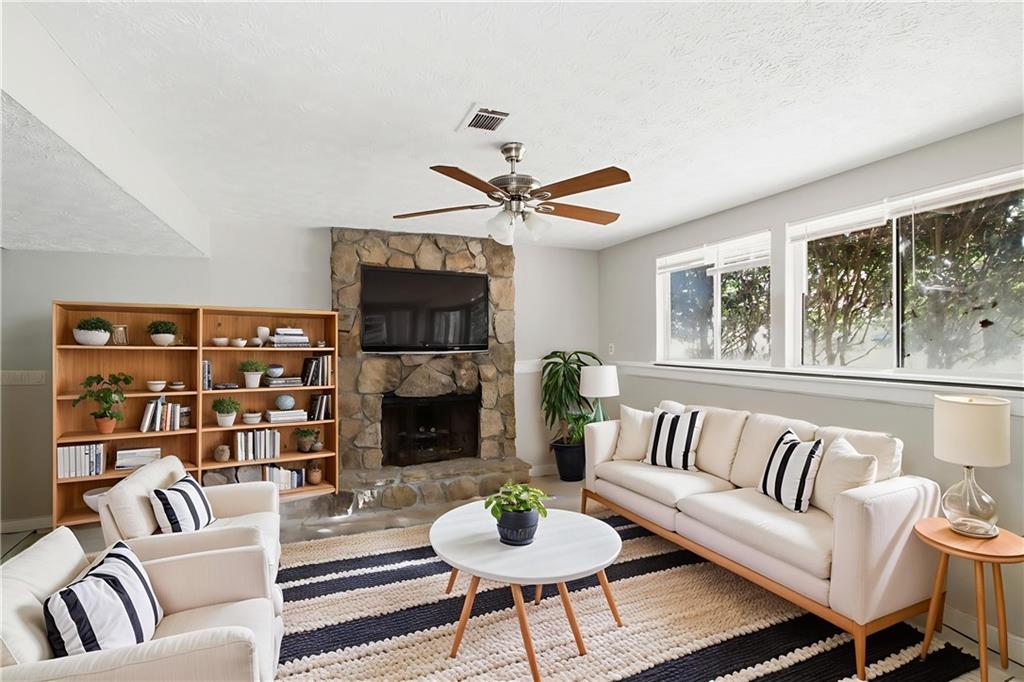 330 Hembree Forest Circle