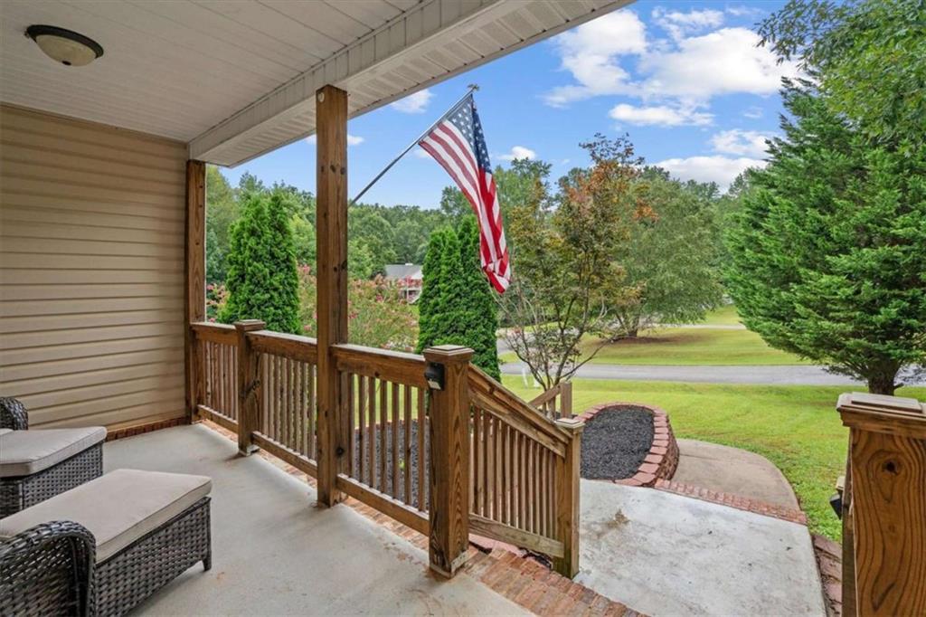 176 Oak Leaf Drive