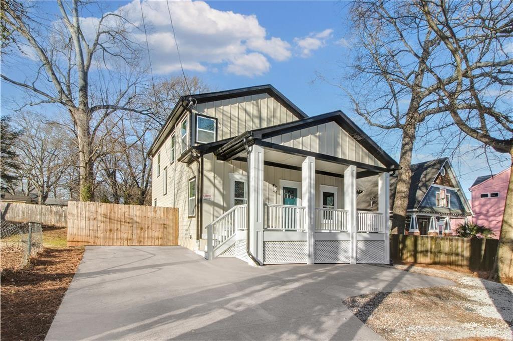 1986 Memorial Drive SE