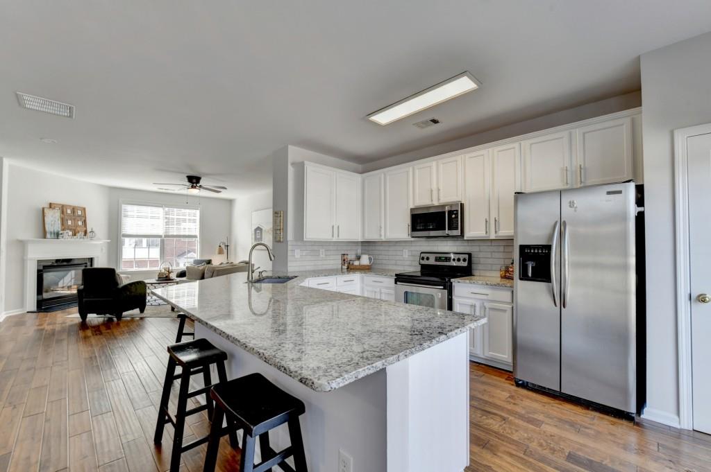 3676 Chattahoochee Summit Drive, Atlanta, Georgia image 28