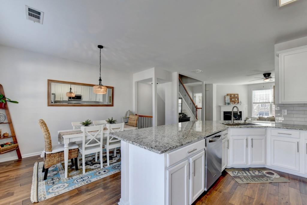 3676 Chattahoochee Summit Drive, Atlanta, Georgia image 29