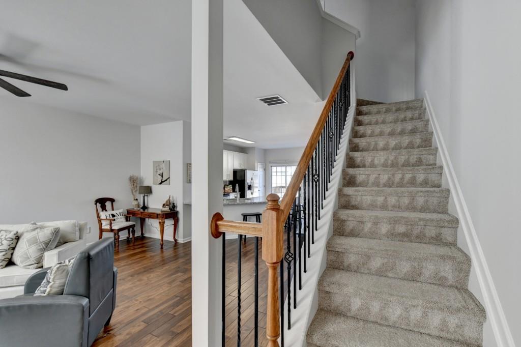3676 Chattahoochee Summit Drive, Atlanta, Georgia image 37