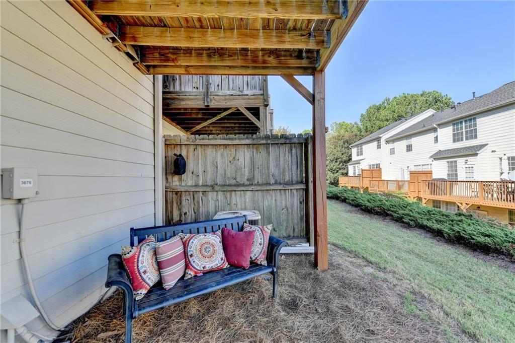 3676 Chattahoochee Summit Drive, Atlanta, Georgia image 10