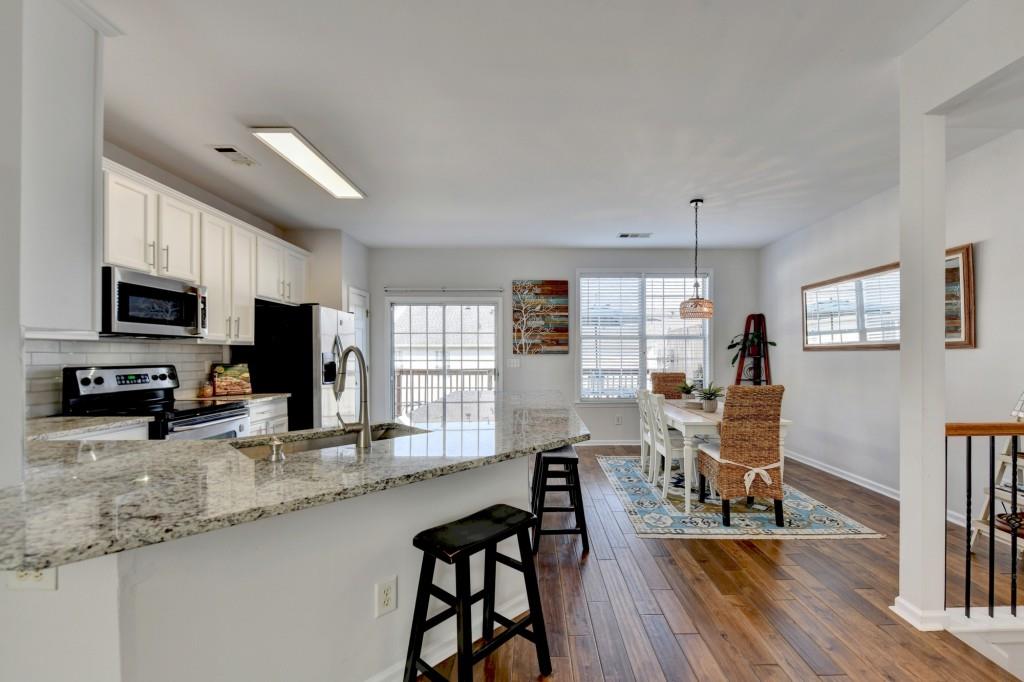 3676 Chattahoochee Summit Drive, Atlanta, Georgia image 23