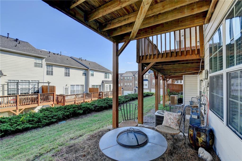 3676 Chattahoochee Summit Drive, Atlanta, Georgia image 9