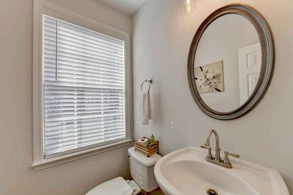 3676 Chattahoochee Summit Drive, Atlanta, Georgia image 36
