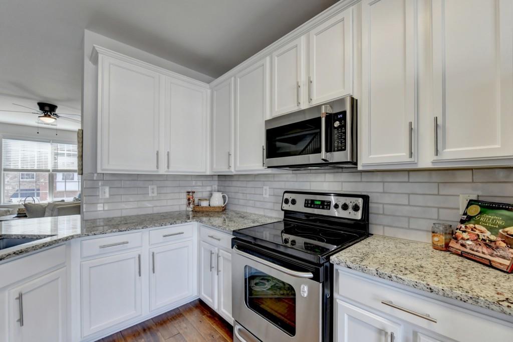 3676 Chattahoochee Summit Drive, Atlanta, Georgia image 30