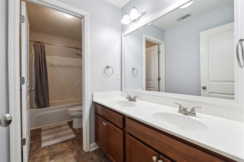 5925 Watersdown Way, Flowery Branch, Georgia image 36