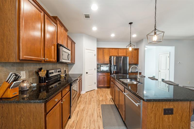5925 Watersdown Way, Flowery Branch, Georgia image 6