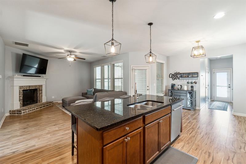 5925 Watersdown Way, Flowery Branch, Georgia image 8