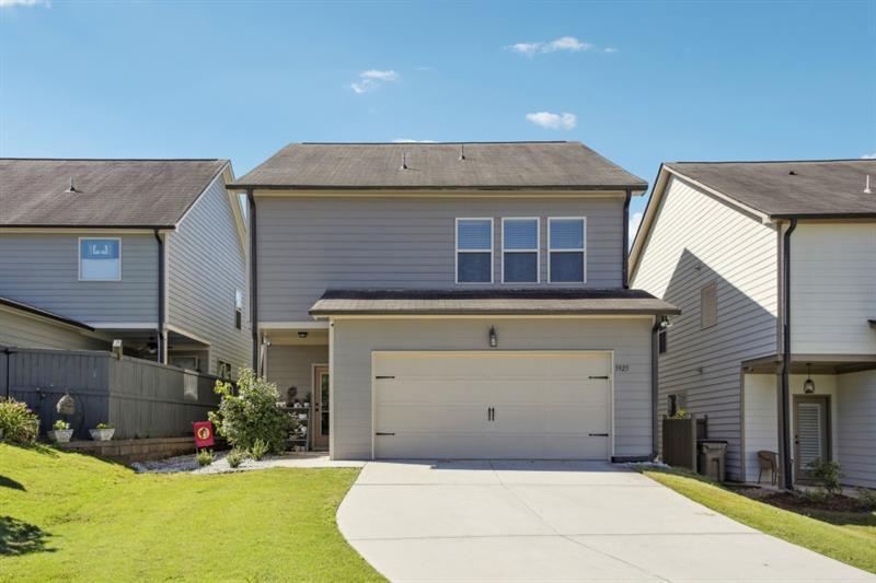 5925 Watersdown Way, Flowery Branch, Georgia image 3