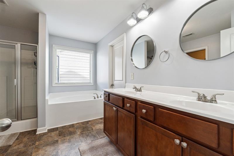 5925 Watersdown Way, Flowery Branch, Georgia image 28