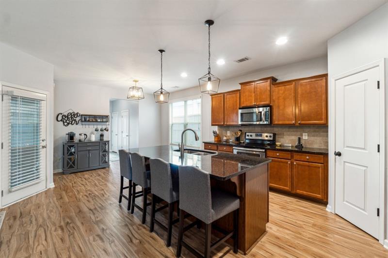 5925 Watersdown Way, Flowery Branch, Georgia image 4