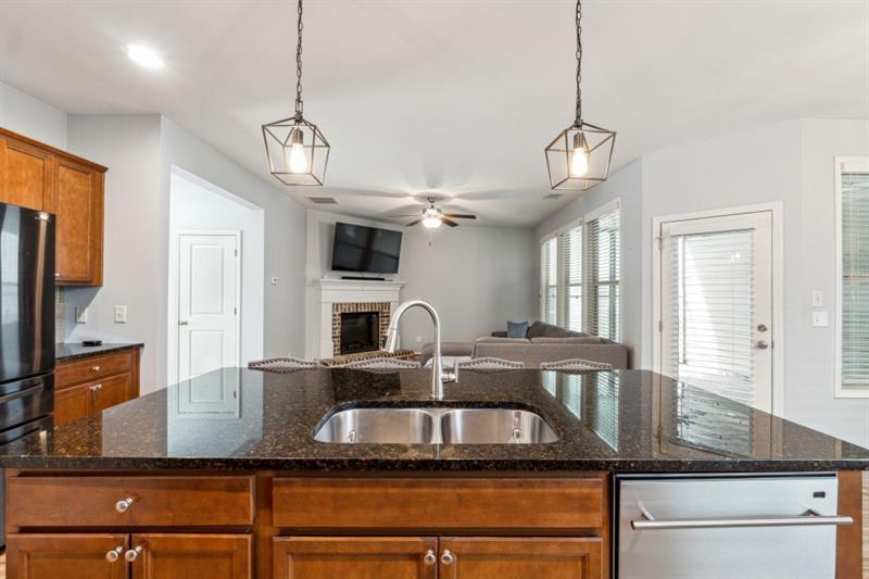 5925 Watersdown Way, Flowery Branch, Georgia image 7