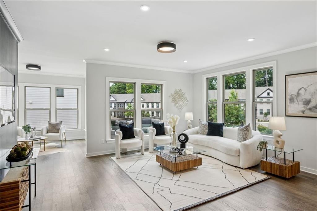 2090 Emmet Park Lane