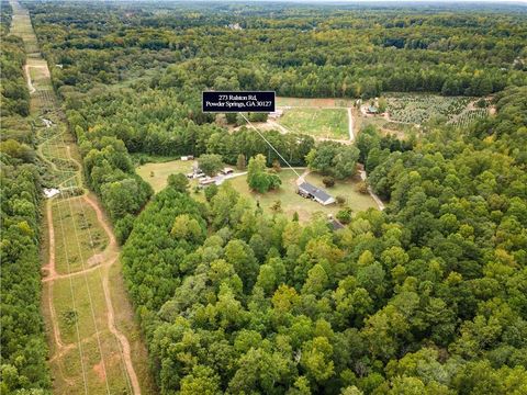 A home in Powder Springs