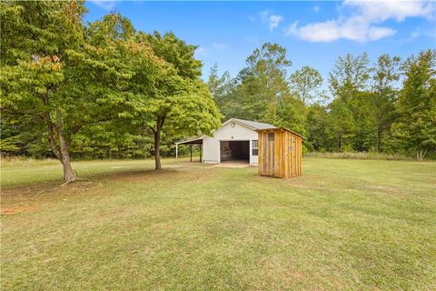 A home in Powder Springs