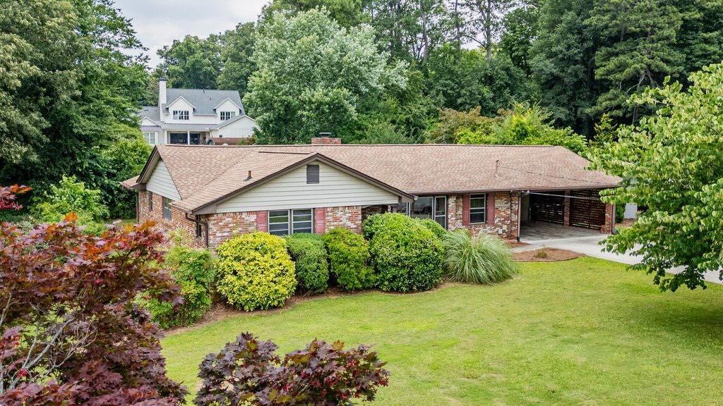 3854 Ridgewood Drive SE