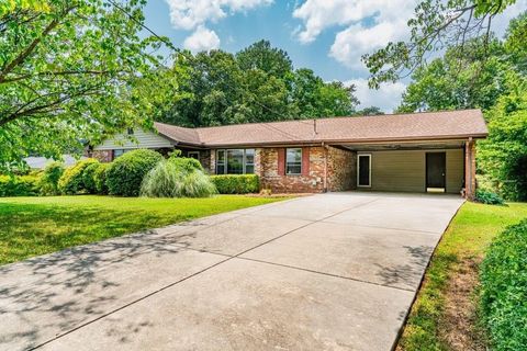 Photo of 3854 Ridgewood Drive SE, Smyrna, GA 30080 (MLS # 7596667)