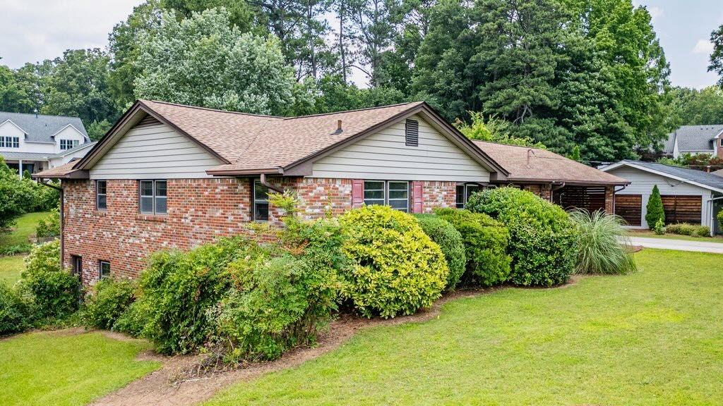 3854 Ridgewood Drive SE