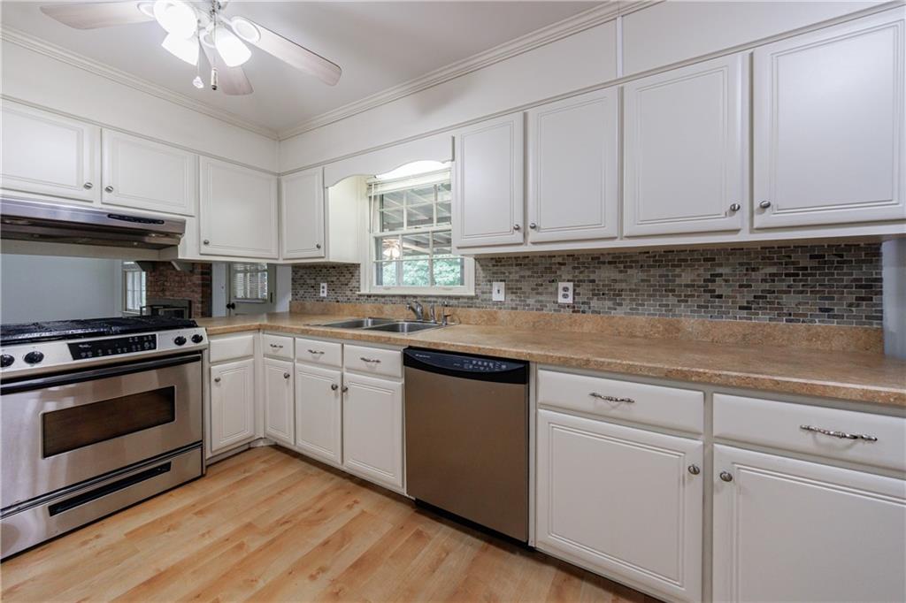 Coleridge - Residential Lease