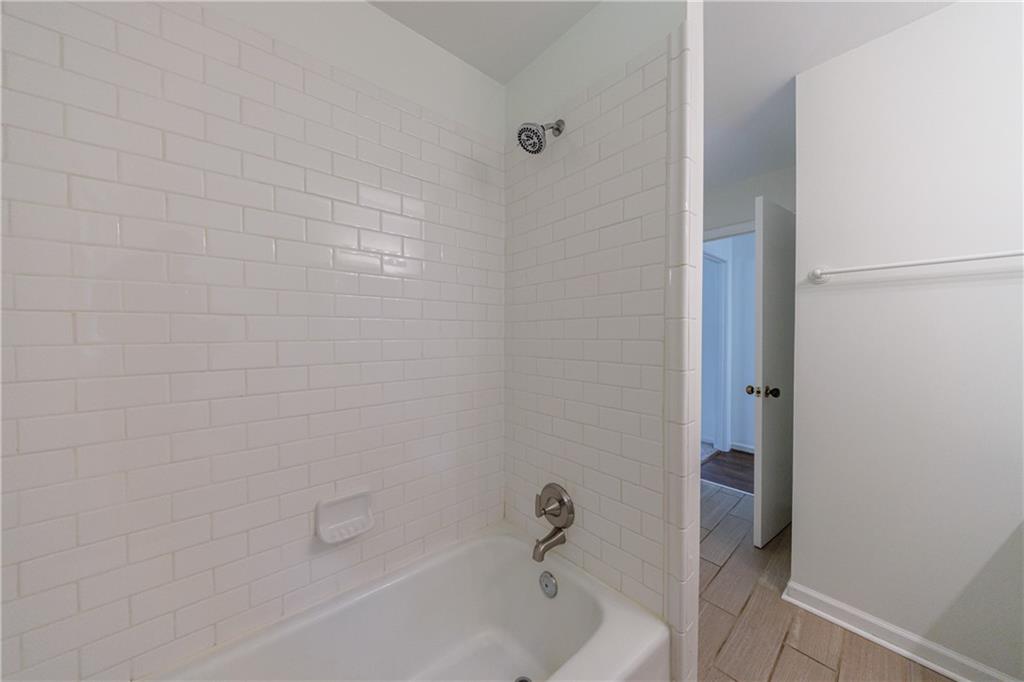 Coleridge - Residential Lease