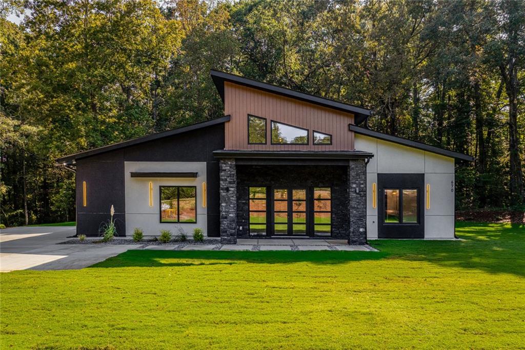 670 Loganville Highway