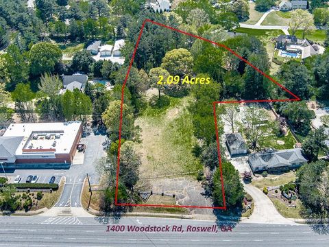 Photo of 1400 Woodstock Road, Roswell, GA 30075 (MLS # 7727977)