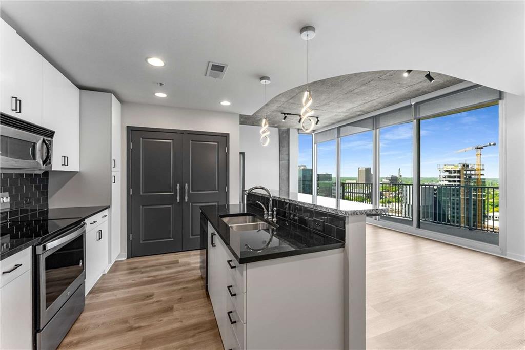 860 Peachtree Street NE 2118
