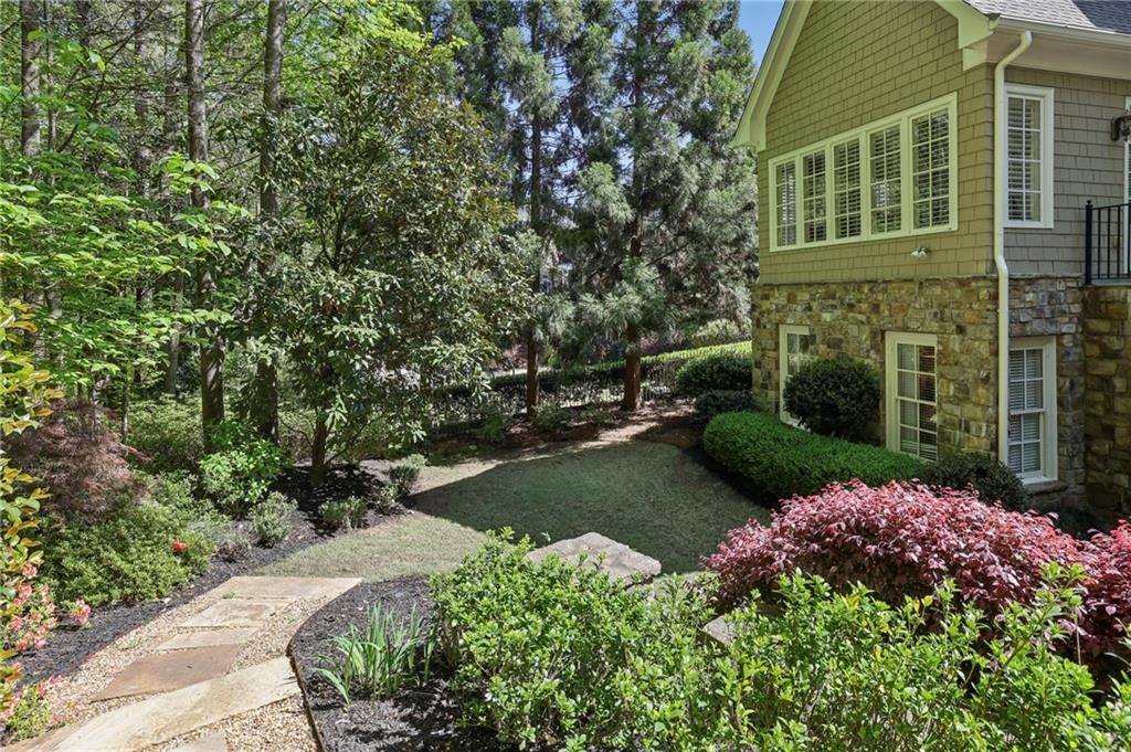 Atlanta, Georgia, 30339, United States, 5 Bedrooms Bedrooms, ,8 BathroomsBathrooms,Residential,Active,2041482