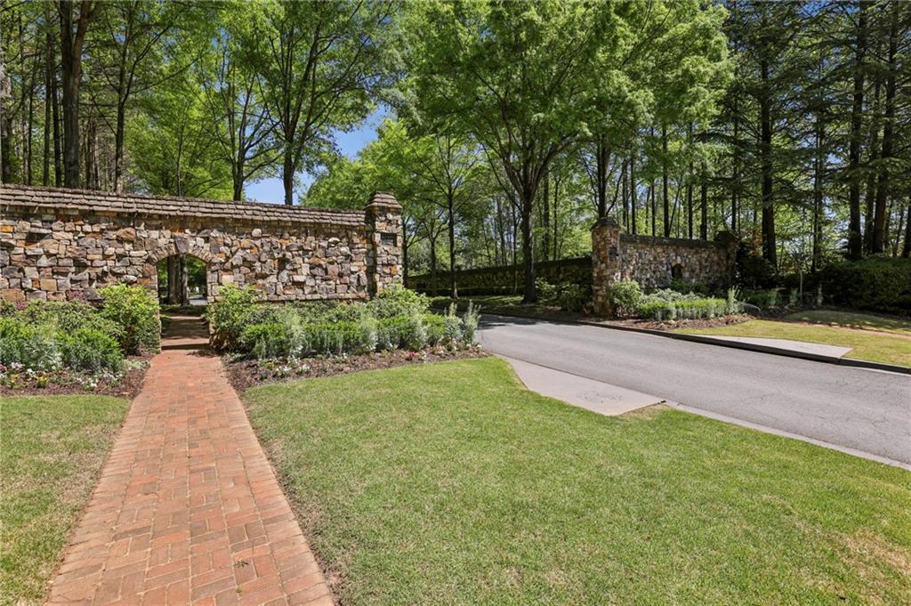 Atlanta, Georgia, 30339, United States, 5 Bedrooms Bedrooms, ,8 BathroomsBathrooms,Residential,Active,2041482