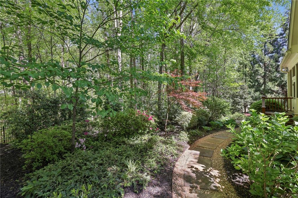 Atlanta, Georgia, 30339, United States, 5 Bedrooms Bedrooms, ,8 BathroomsBathrooms,Residential,Active,2041482