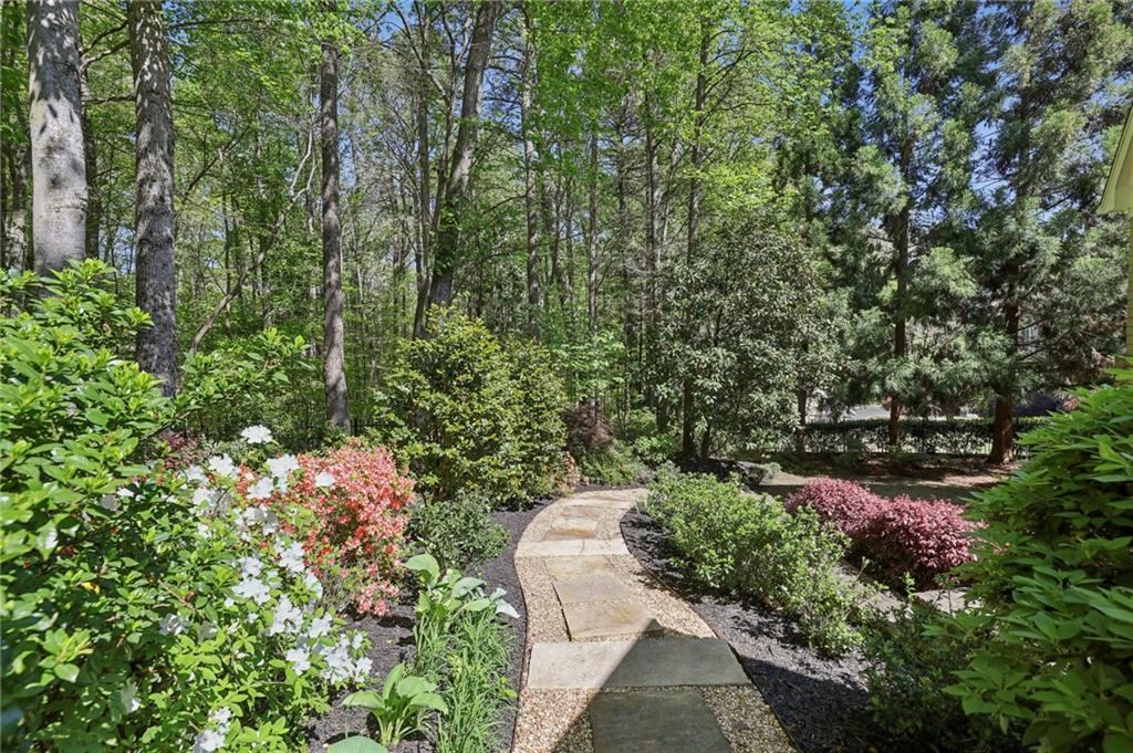 Atlanta, Georgia, 30339, United States, 5 Bedrooms Bedrooms, ,8 BathroomsBathrooms,Residential,Active,2041482