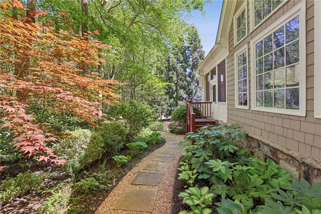 Atlanta, Georgia, 30339, United States, 5 Bedrooms Bedrooms, ,8 BathroomsBathrooms,Residential,Active,2041482