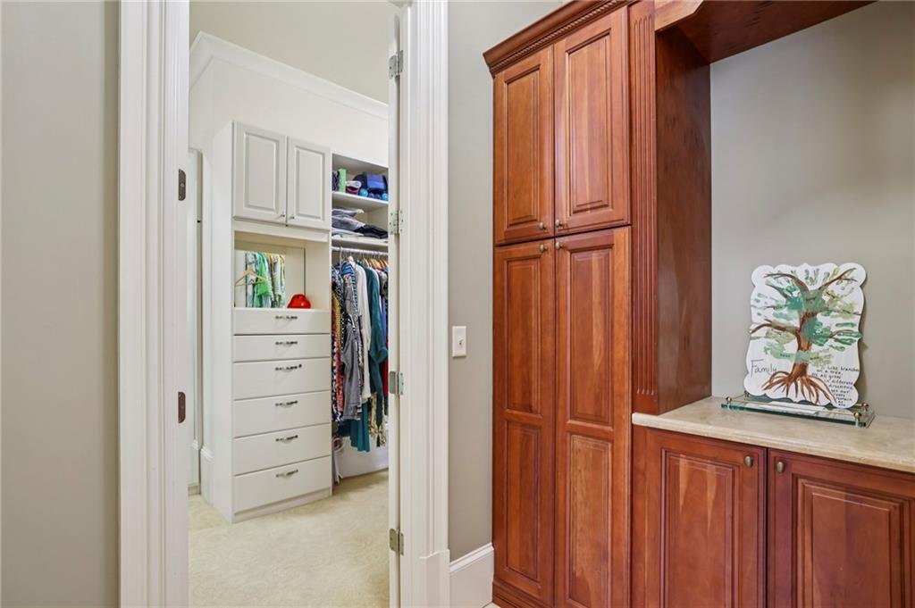 Atlanta, Georgia, 30339, United States, 5 Bedrooms Bedrooms, ,8 BathroomsBathrooms,Residential,Active,2041482