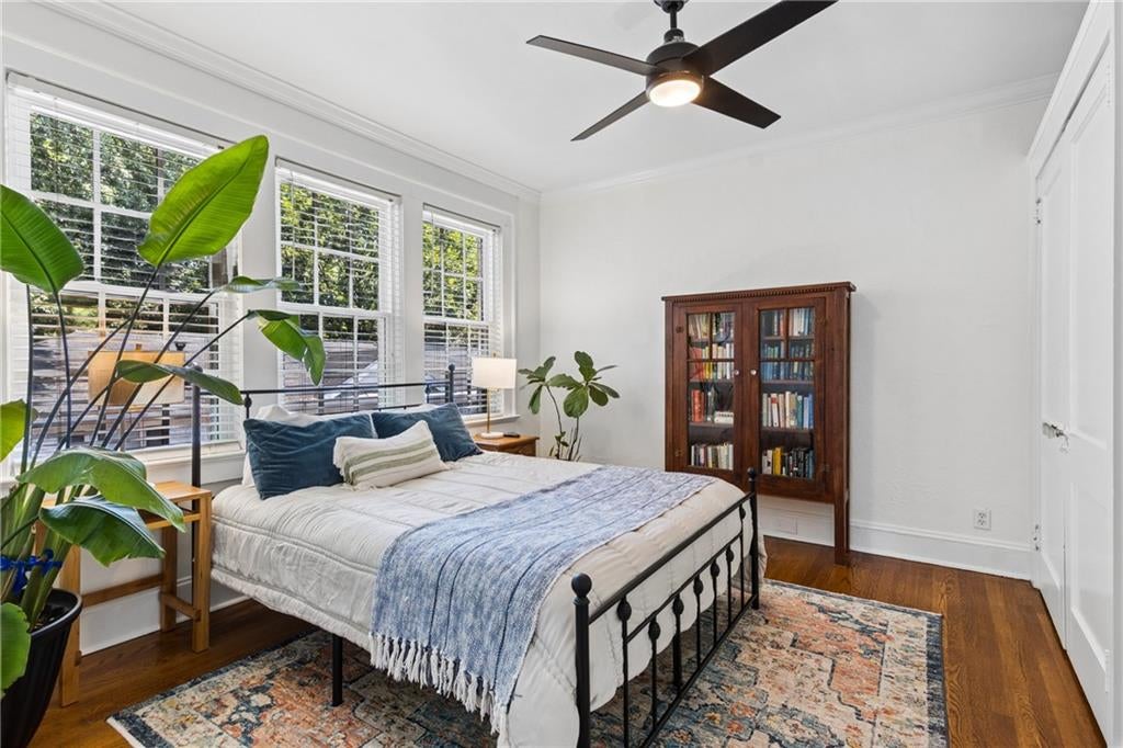 824 Greenwood Avenue NE 11
