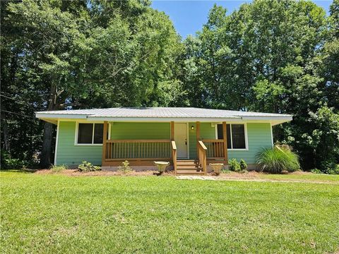 Homes For Sale - 505 Beaver Pond Road<br/> Carrollton, GA 30117