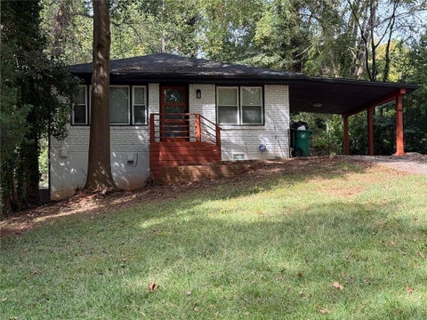 Homes For Sale - 1990 Flintwood Drive<br/> Atlanta, GA 30316