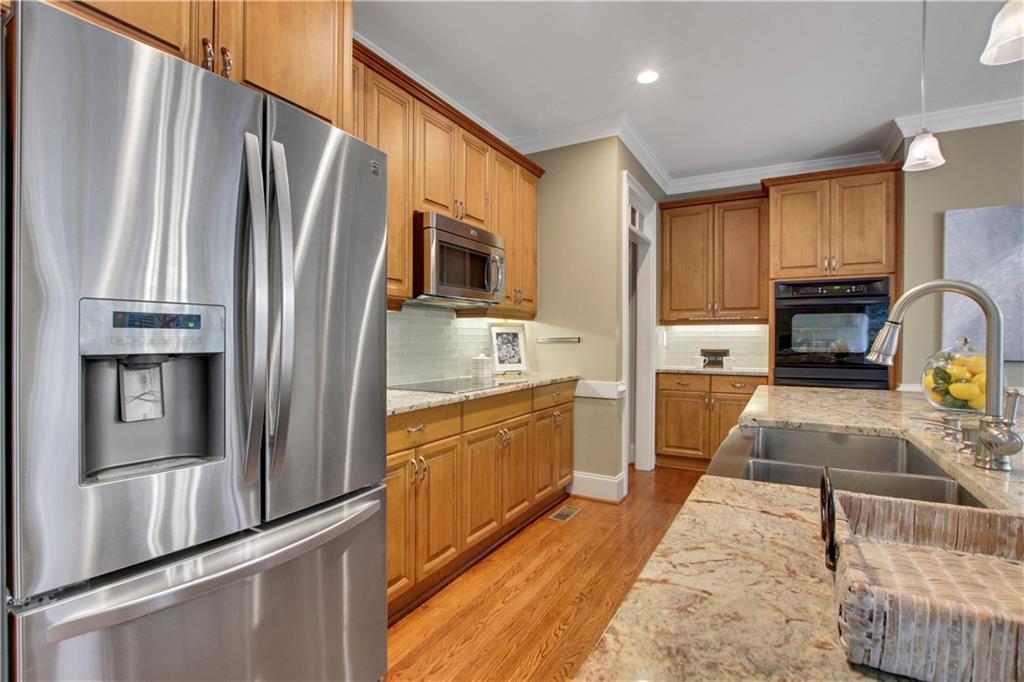 Woodbridge at Hamilton Lake - Residential