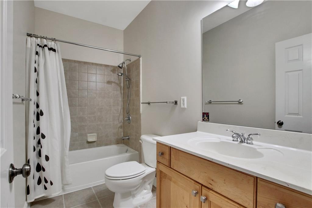 Woodbridge at Hamilton Lake - Residential