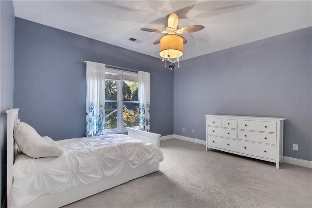 Woodbridge at Hamilton Lake - Residential