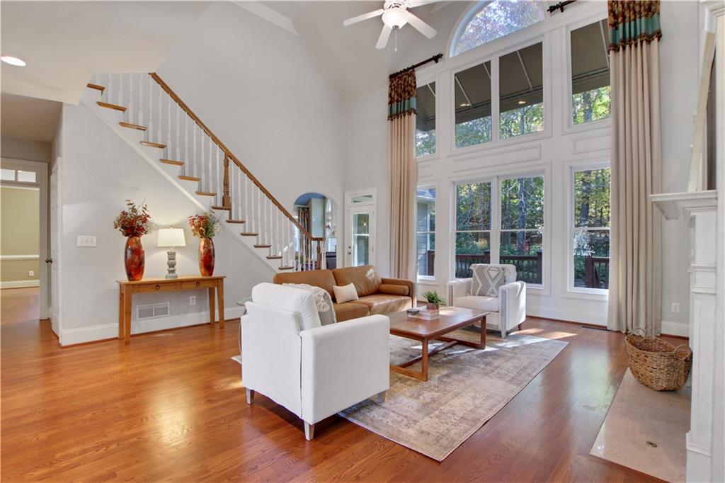 Woodbridge at Hamilton Lake - Residential