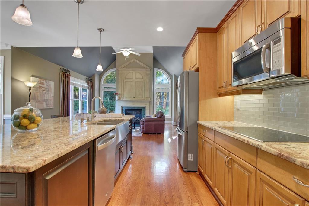 Woodbridge at Hamilton Lake - Residential