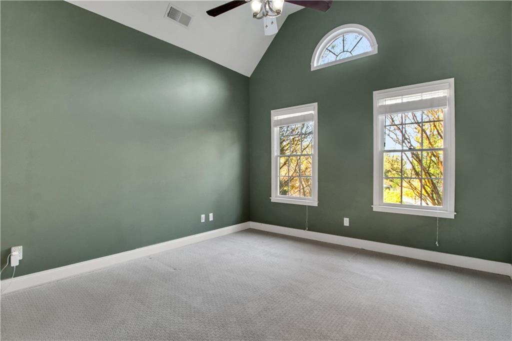 Woodbridge at Hamilton Lake - Residential