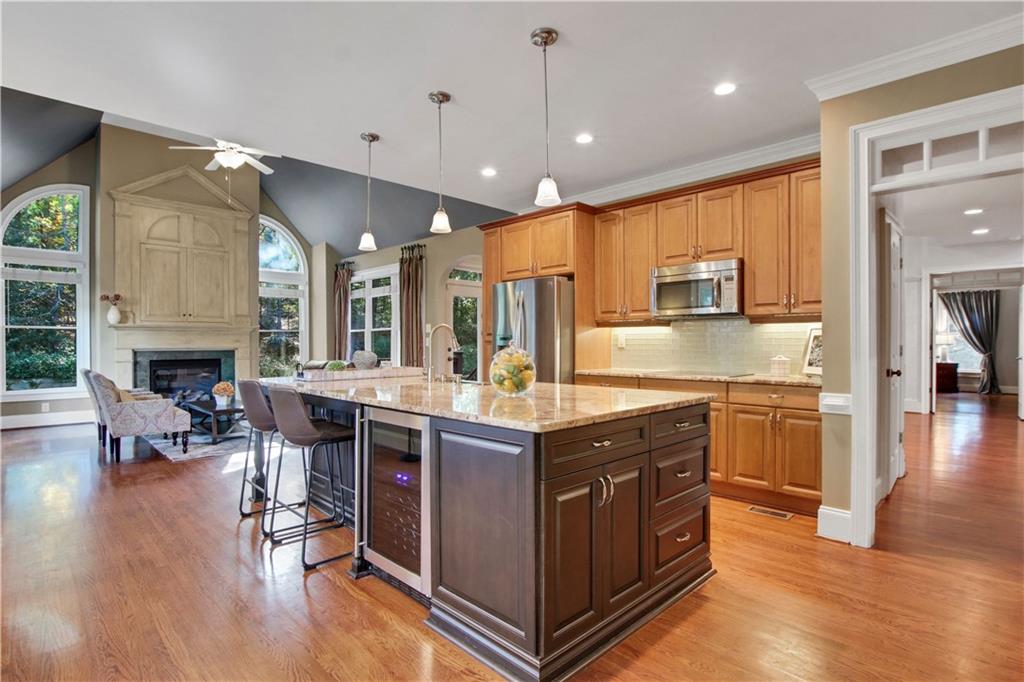 Woodbridge at Hamilton Lake - Residential