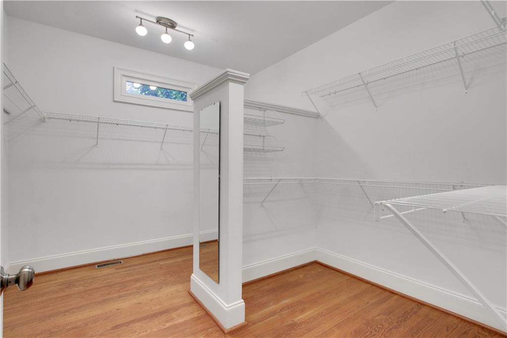 Woodbridge at Hamilton Lake - Residential