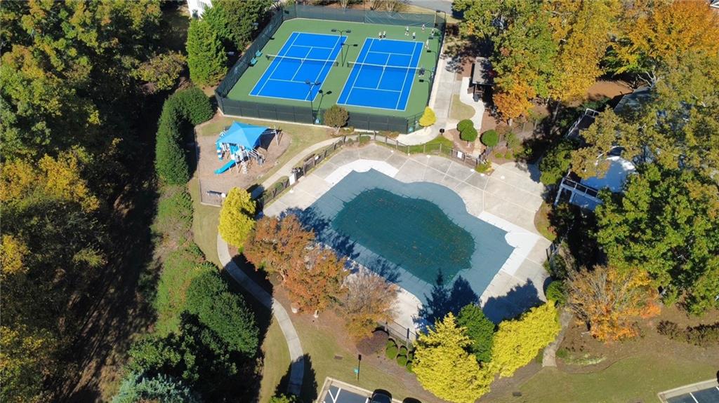 Woodbridge at Hamilton Lake - Residential