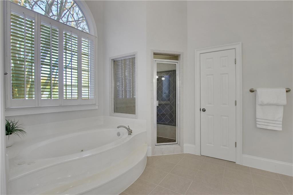 Woodbridge at Hamilton Lake - Residential