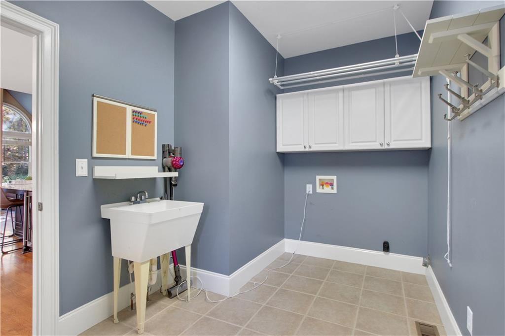 Woodbridge at Hamilton Lake - Residential