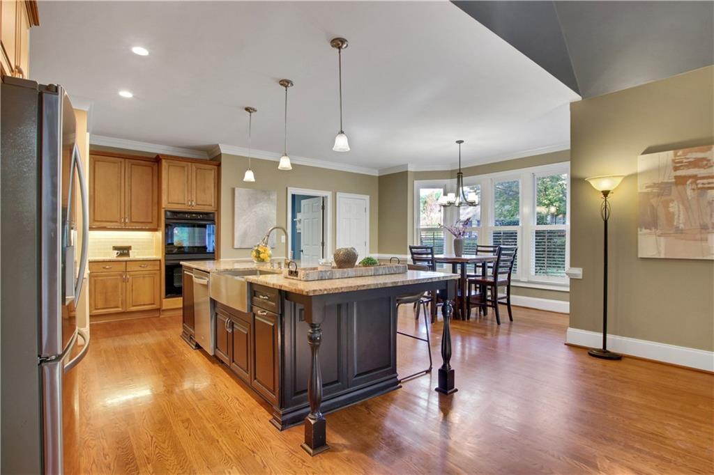 Woodbridge at Hamilton Lake - Residential